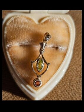 10k lavalier pendant! New. Peridot, tourmaline, and diamond pendant! See all pic